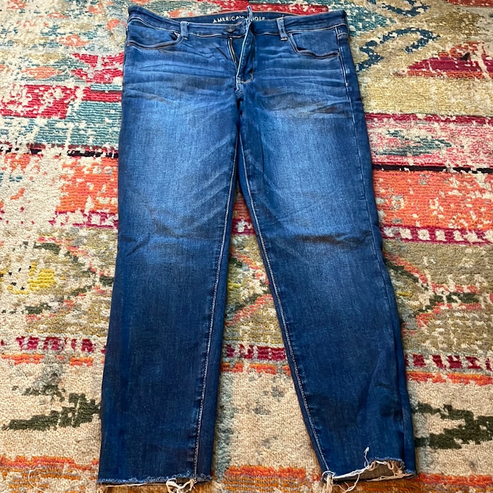American Eagle high rise jagging crop raw edge size 14